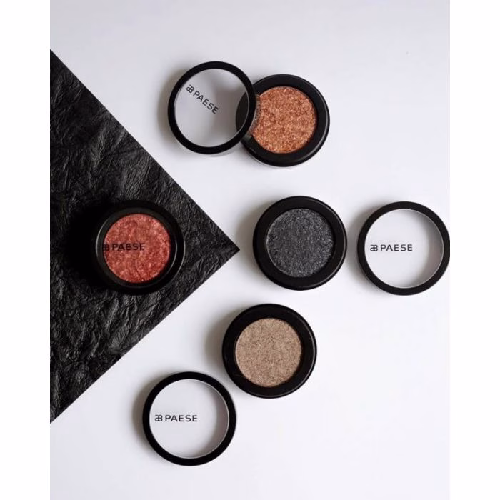 foil effect eyeshadow